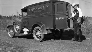 humanesocietyambulance1937