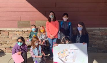 Girl Scouts Help the Animals